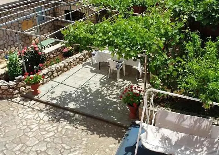 With A - C In Dobrinj-insel Krk 53471 Apartamento Dobrinj